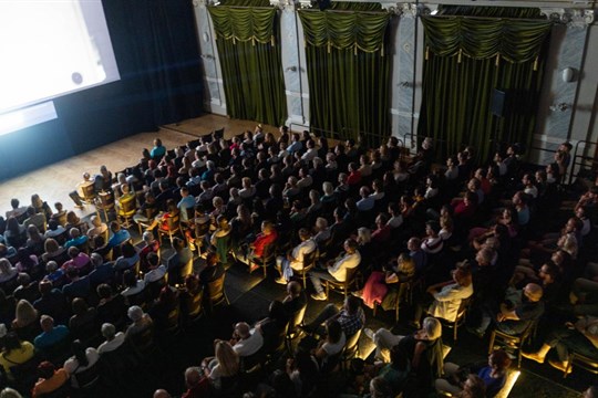 Finále Plzeň rozdalo Zlaté ledňáčky. Zabodovaly Pohádky po babičce, Dům bez východu i Náhradníci