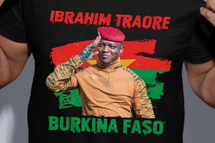 Linda Piknerová: Český „špion“ v Zemi čestných lidí