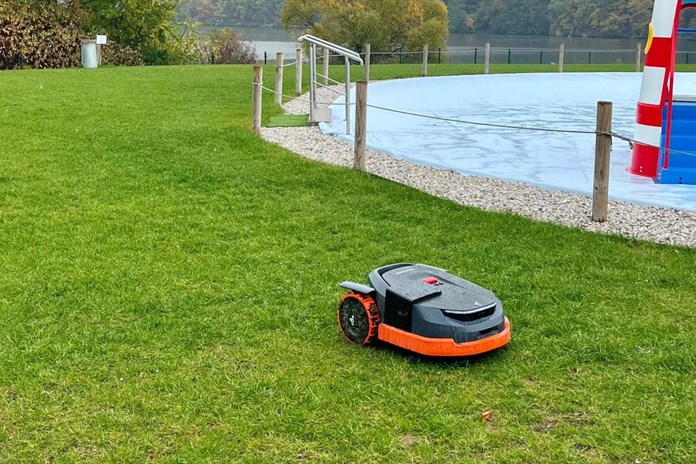 Trávník ve Škodalandu sekají roboti
