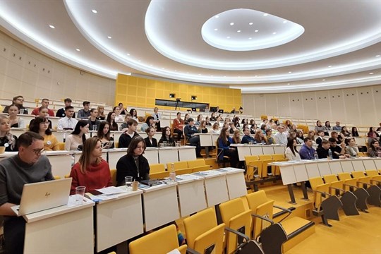 Svoboda slova, veřejnoprávní média nebo závislosti. Rada mladších probere ve Zlíně palčivá společenská témata