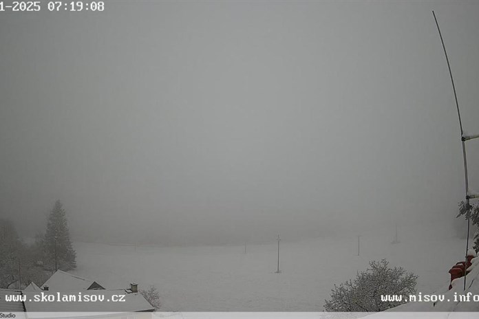 V polohách kolem 500 metrů nasněžilo, v Brdech napadlo až pět centimetrů