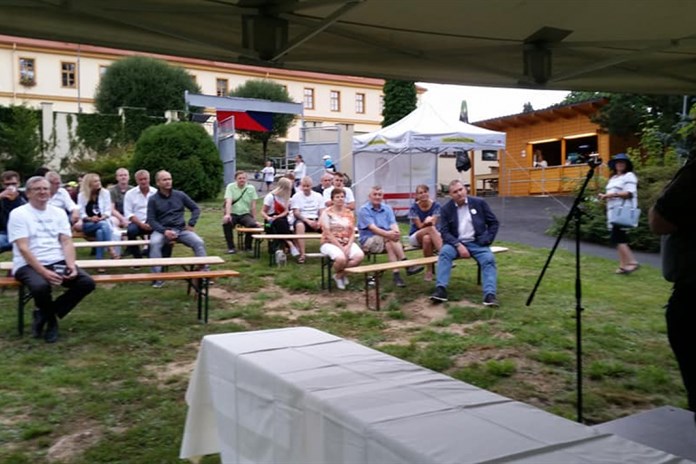 Volební kampaň zahájilo i hnutí Trikolóra