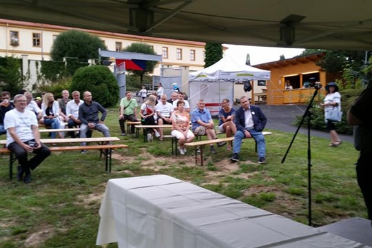 Volební kampaň zahájilo i hnutí Trikolóra