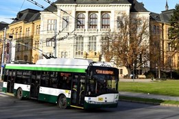 Havárie vodovodního řadu změnila provoz trolejbusů