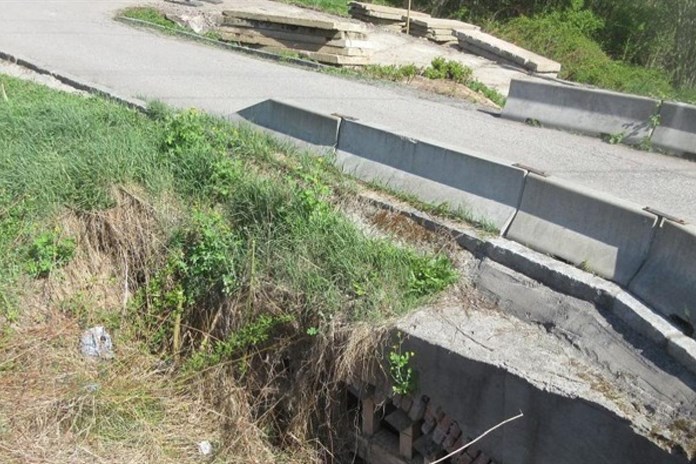 Starý můstek pod cestou k bolevecké střelnici čeká oprava