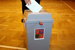 Strany v Plzeňském kraji vybírají lídry a kandidáty pro podzimní volby