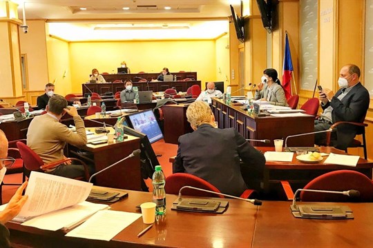 Piráti poslali ODS do opozice, koalici upekli s ANO