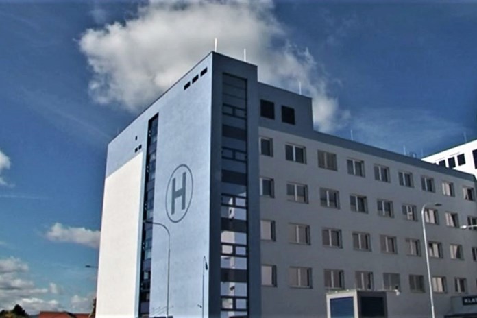 Krajské nemocnice děkují studentům a shánějí další dobrovolníky