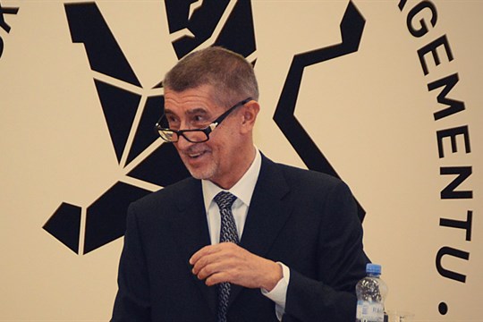 Parlament žádá vyřešení možného střetu zájmů českého premiéra kvůli evropským dotacím