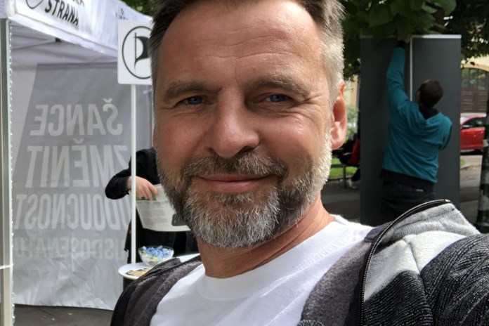 Pirát Pavel Bosák: Reální "primátoři" tohoto města jsou Šindelář a Šlouf