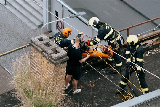 Plzeň předvedla na EXPO 2025 v Japonsku své drony, živě přenášela zásahy z TechToweru