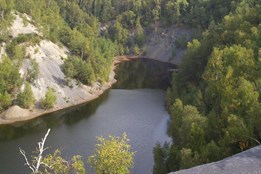 Nevíte, kam na výlet? Co takhle Hromnické jezírko!