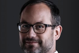 Roztržka v koalici? Farský poslancováním z USA naštval vlastní...