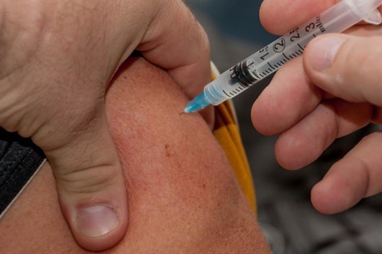 Nejen covid-19. Právě teď je správný čas na očkování proti chřipce