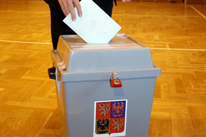 V Plzeňském kraji budou se sněmovními volbami i tři místní referenda