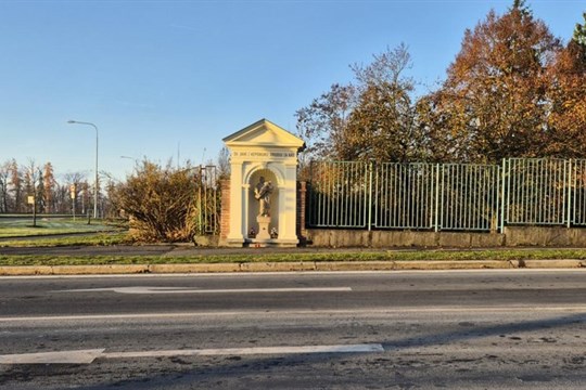 Kaplička svatého Jana Nepomuckého na Karlovarské v Plzni je po kompletní opravě, trápila ji vlhkost