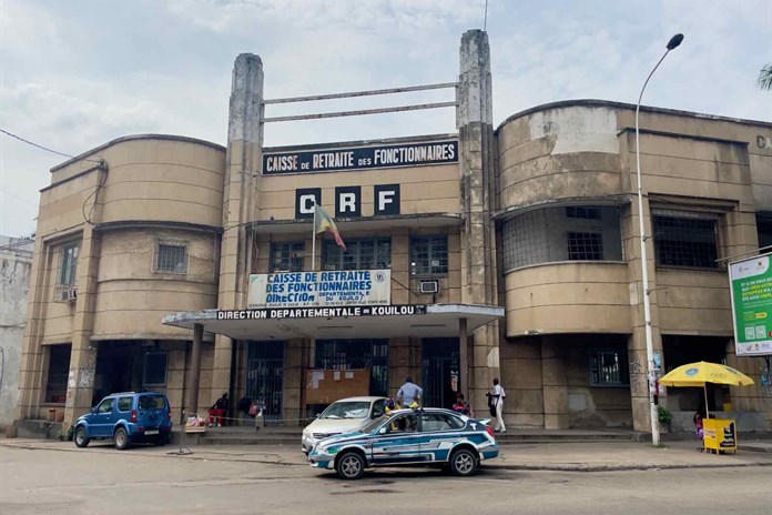 Jedna z bývalých francouzských budov v Pointe Noire. Foto: se souhlasem L. Piknerové