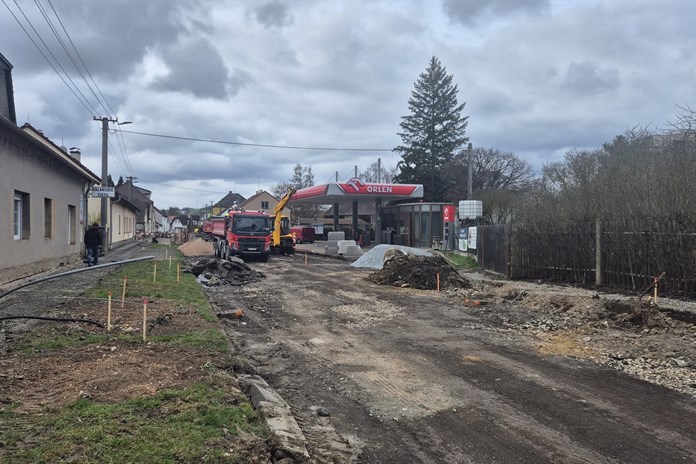 Rekonstrukce v Chrástu