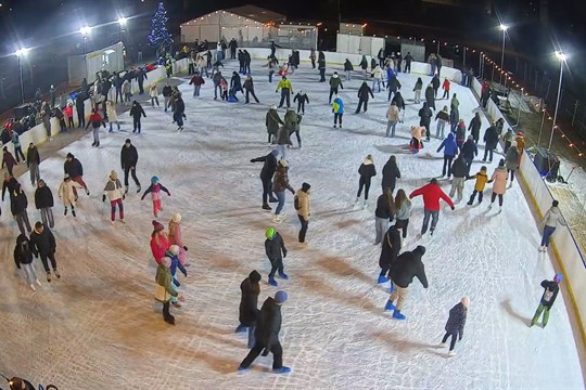 Tipy na víkend v Plzeňském kraji: Karneval na ledě, výzva na Šumavě, čokoláda, zážitky v muzeu i tradiční Hromnice