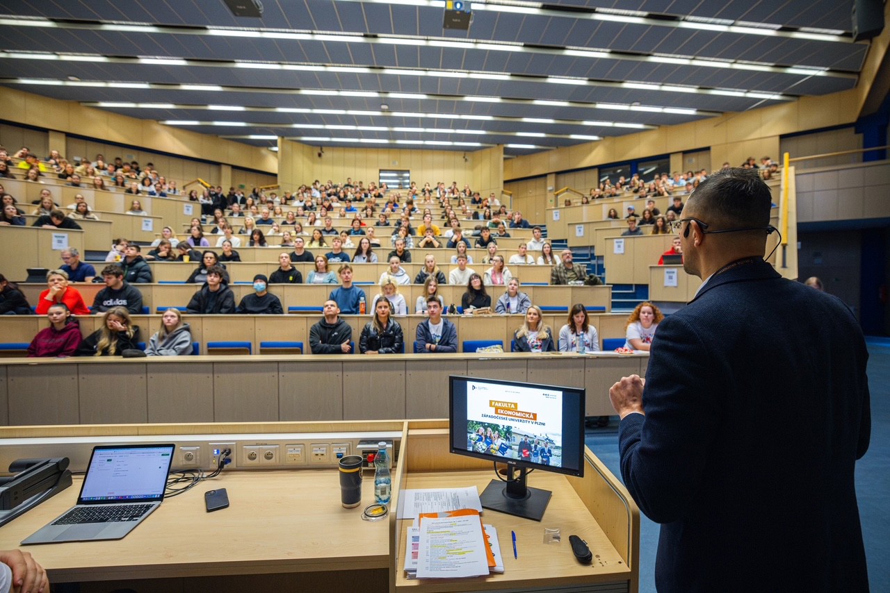 Kam po maturitě? Západočeská univerzita představí na dni otevřených dveří 300 programů