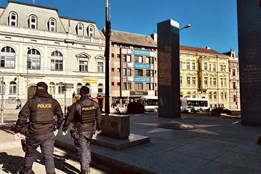 Reakce na konflikt na Blízkém východě. Plzeňská policie posiluje ochranu vybraných budov