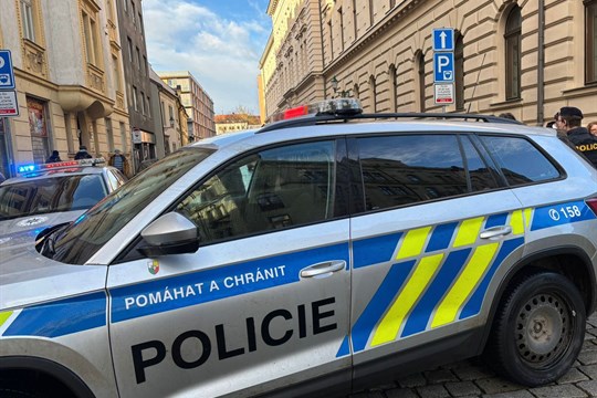 Poplach na plzeňském soudu skončil: Bomba se nenašla, policie teď pátrá po anonymovi