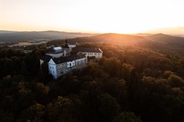 Nejlepší tipy na víkend? Unikátní historická železnice, příroda i super jídlo. Nechte se pozvat