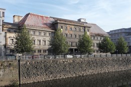 Opozice na kraji kritizuje projekt rekonstrukce městských lázní