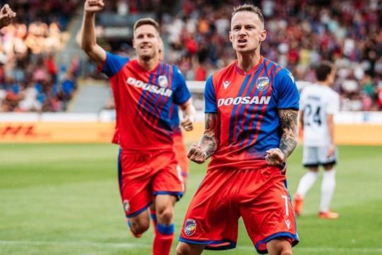 Sýkora táhl Plzeň za postupem. Krásné období, Plzeň mi dala maximum, teď chci dát i já jí, říká záložník