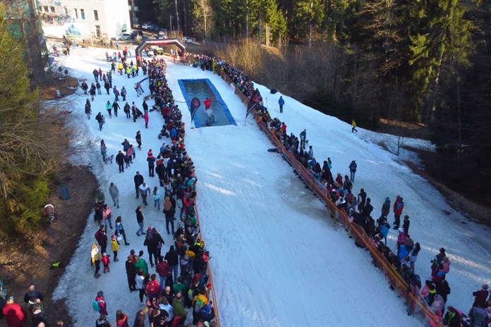 Jízda přes louži ve Ski&Bike Špičák 2025
