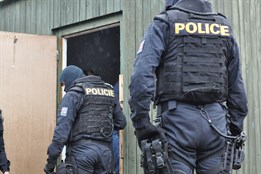 Náhoda, pokus o sebevraždu nebo násilný čin? Policie prověřuje případ z obce na severu Plzeňska